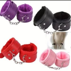 دستبند خز دار